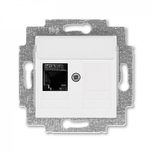 Розетка компьютерная RJ45 6e+заглушка Levit - белый