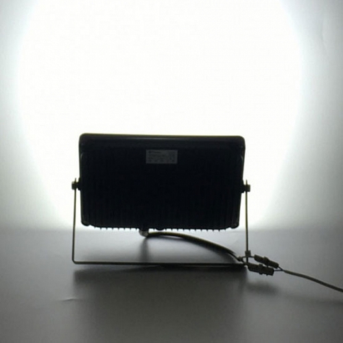 Светодиодный прожектор 30 Вт Feron 32101 Светодиодный прожектор 30 Вт Feron 32101