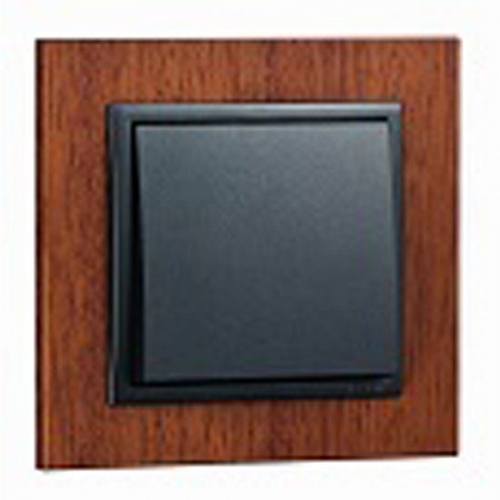 Выключатель одноклавишный Logus90 Дерево Выключатель одноклавишный Logus90 Дерево